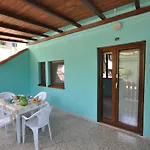 Villaggio Elisena 3* ויאסטה