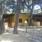Villaggio Elisena 3* ויאסטה