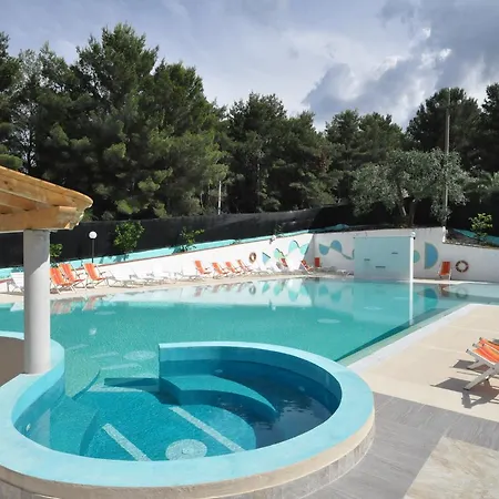 Πάρκο διακοπών Villaggio Elisena Βιέστε