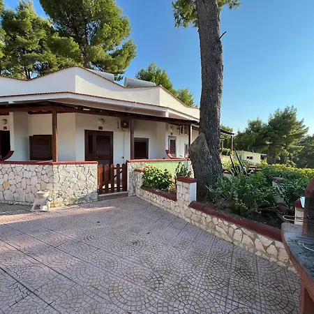 Villaggio Elisena Βιέστε