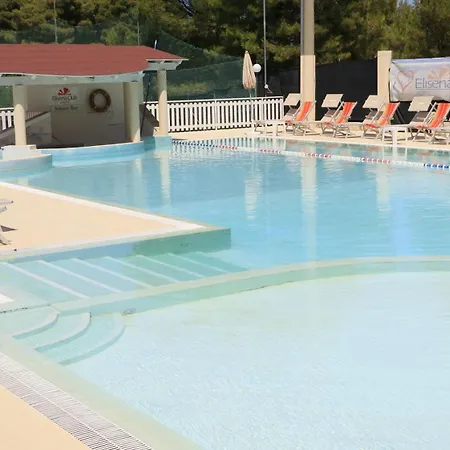 Villaggio Elisena 3* Вьесте
