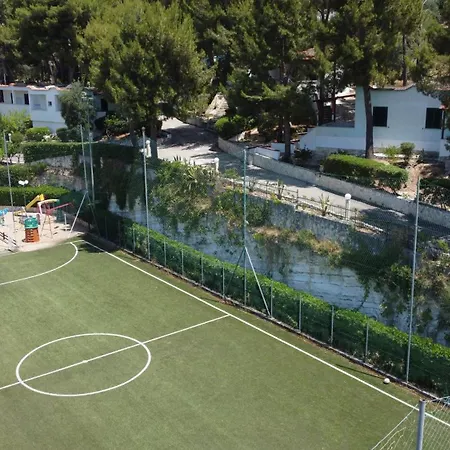Villaggio Elisena Вьесте