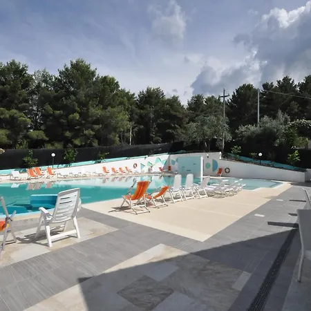Villaggio Elisena База отдыха Вьесте
